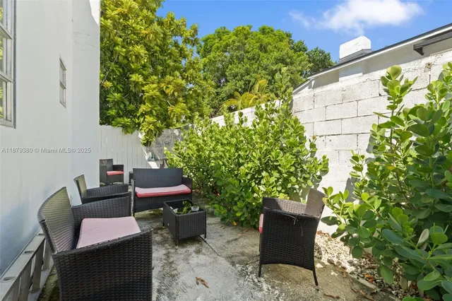 $3,999 | 2453 Southwest 17th Street, Unit 2453, Miami, FL 33145