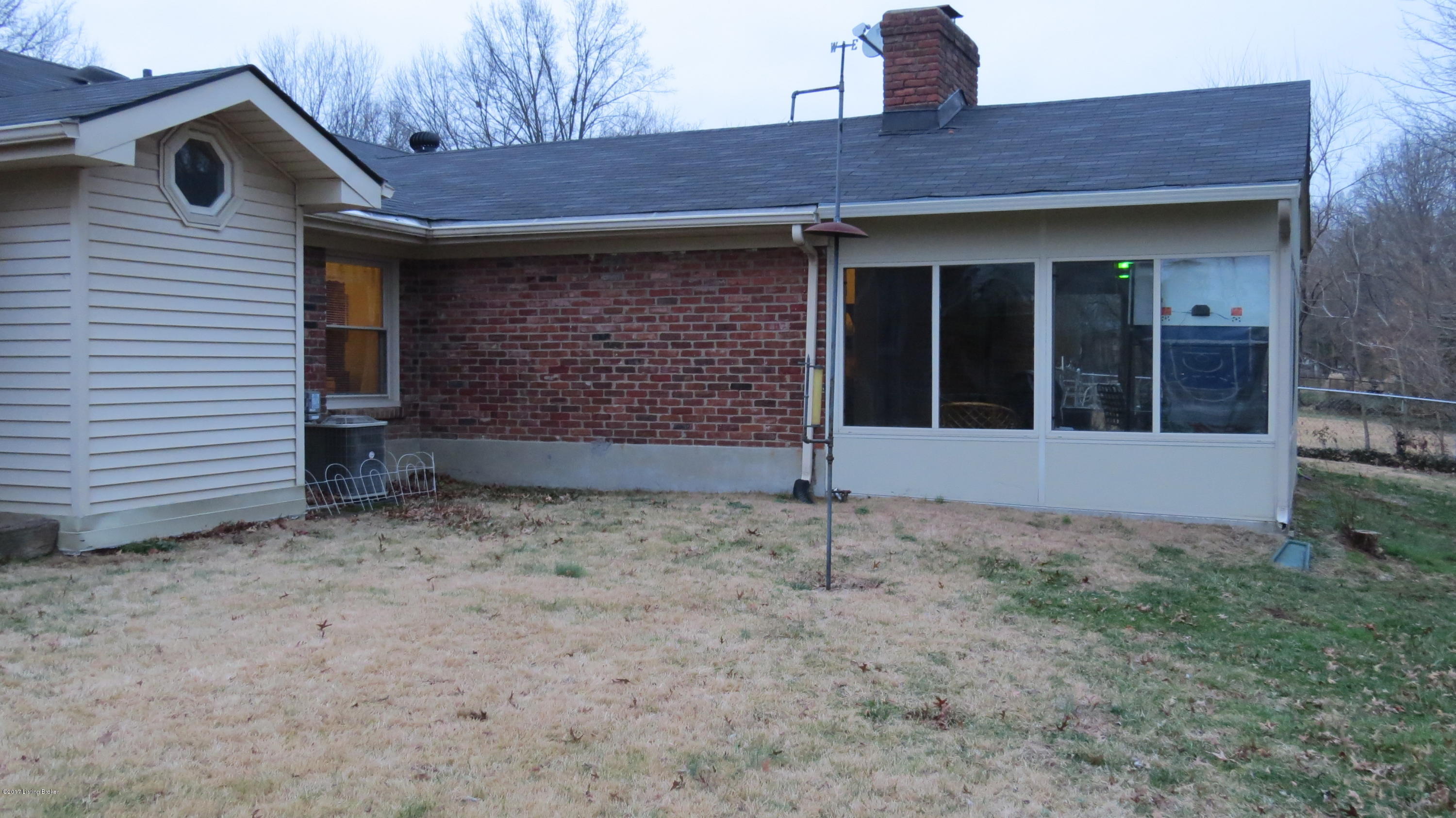 6809 Fernview Road Louisville, KY 40291 - Photo 3 of 29 Fernview 2017 007