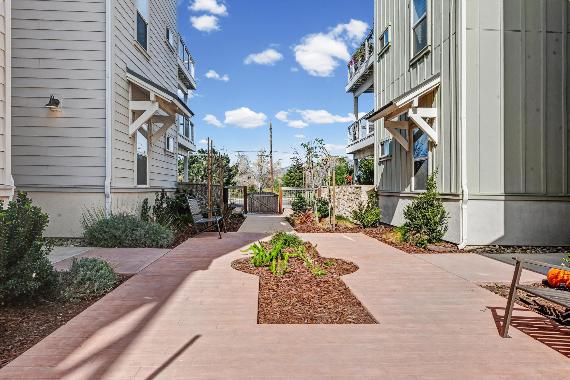 925 Madonna Road, Unit 101 San Luis Obispo, CA 93405 - Photo 3 of 28 Exterior4