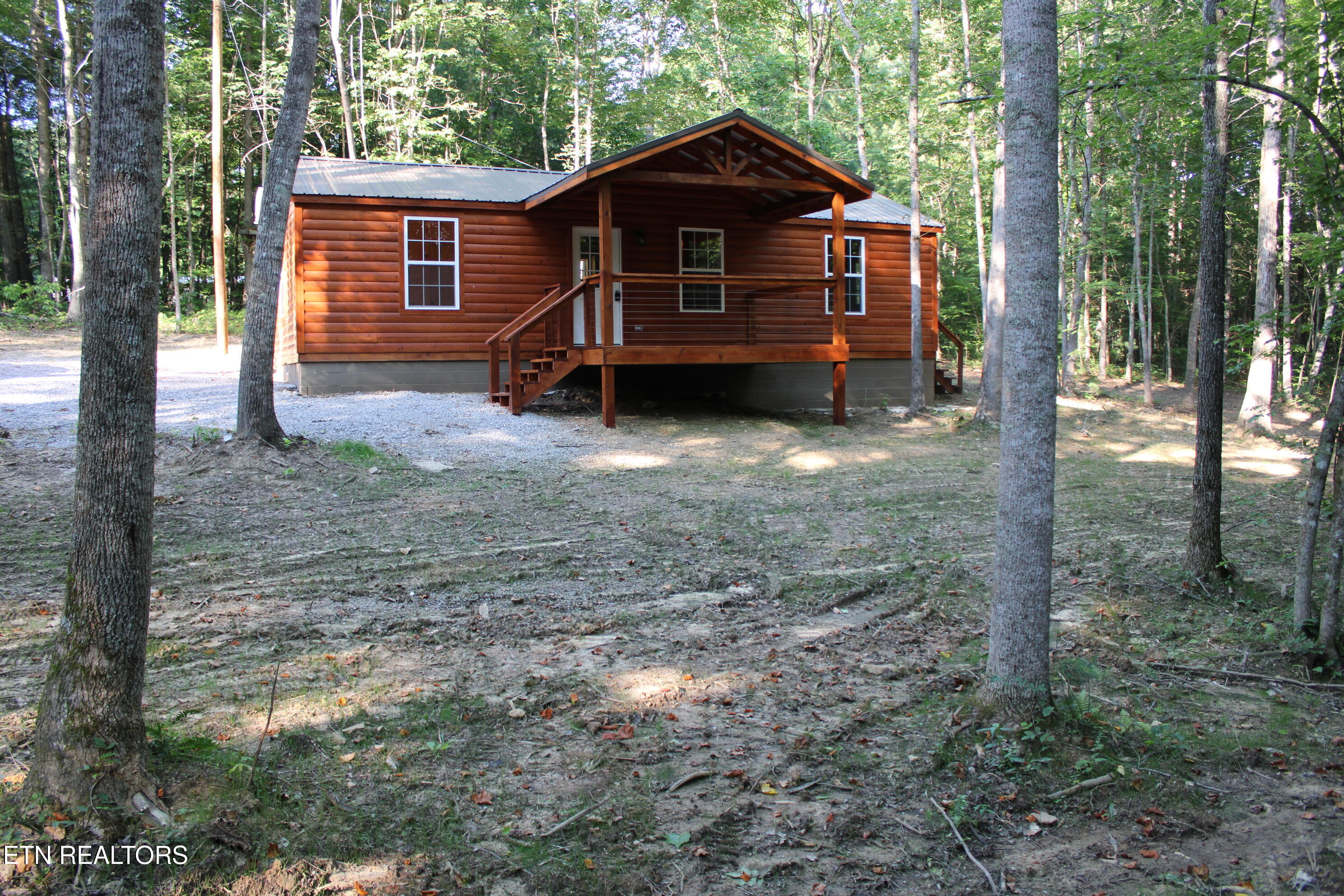 137 John Cox Road Deer Lodge, TN 37726 - Photo 6 of 43 IMG_0209