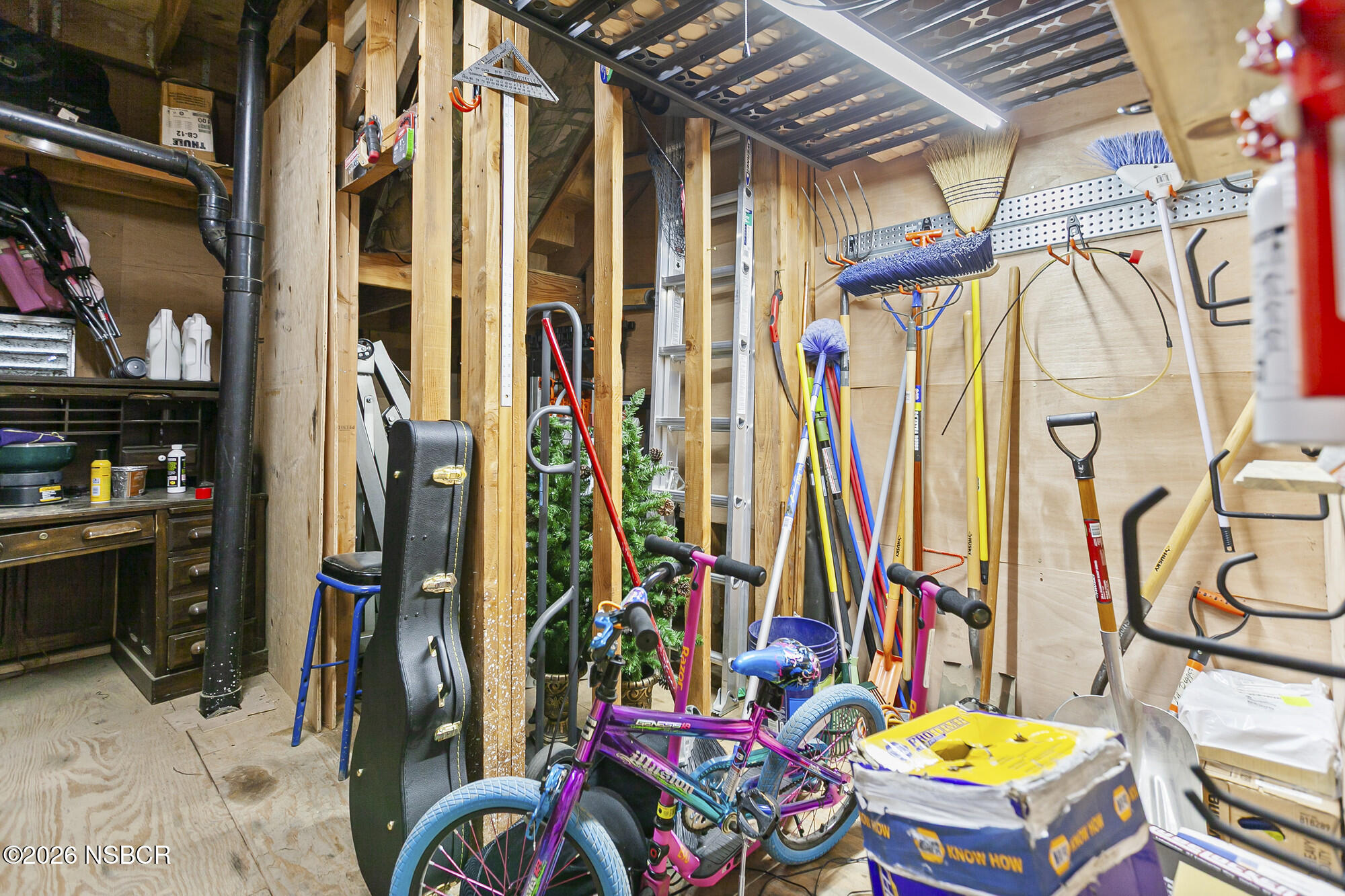 1557 Canyon Creek Road Santa Maria, CA 93455 - Photo 31 of 43 a view of entryway