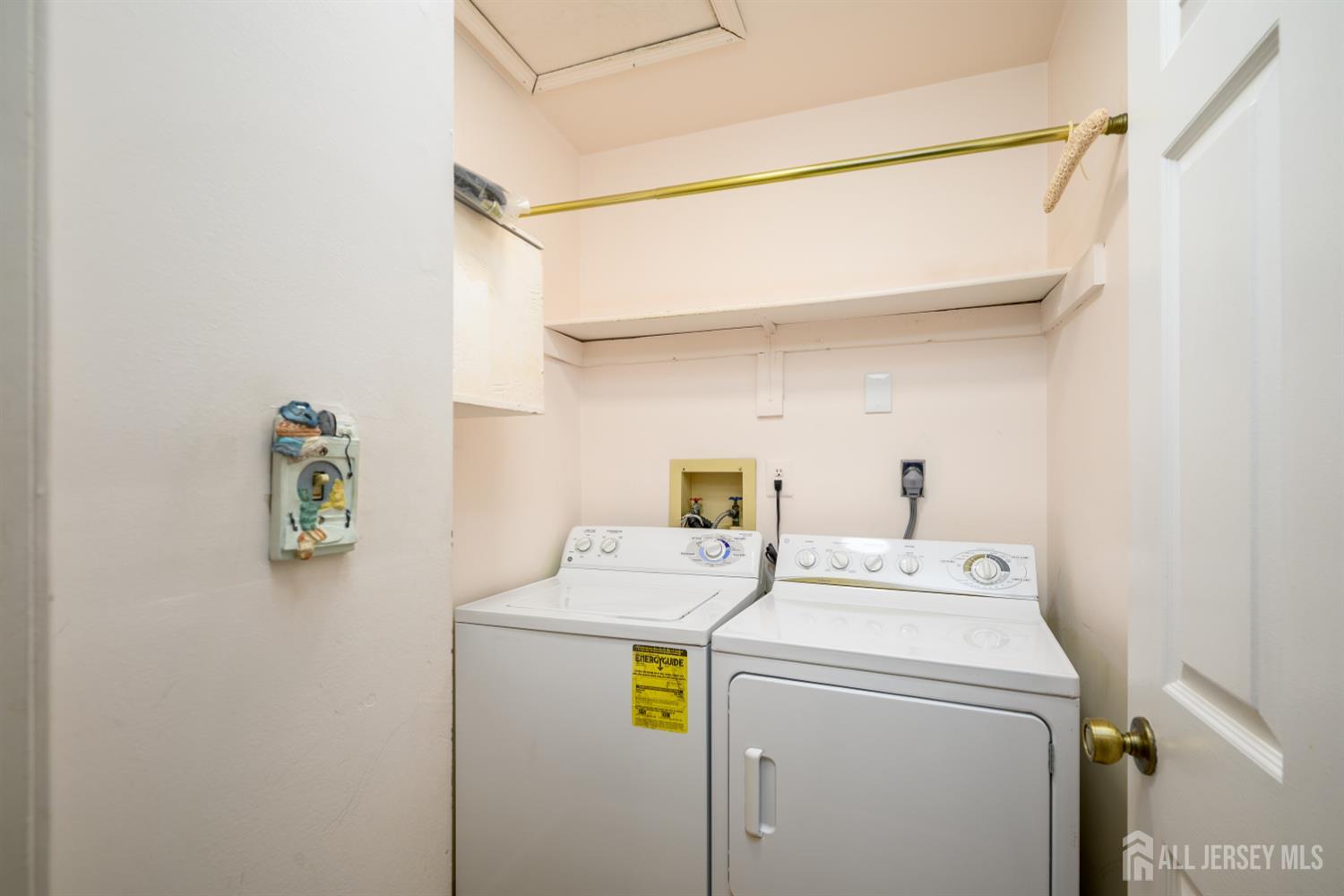 1004 Timber Oaks Road, Unit 4 Edison, NJ 08820 - Photo 22 of 34