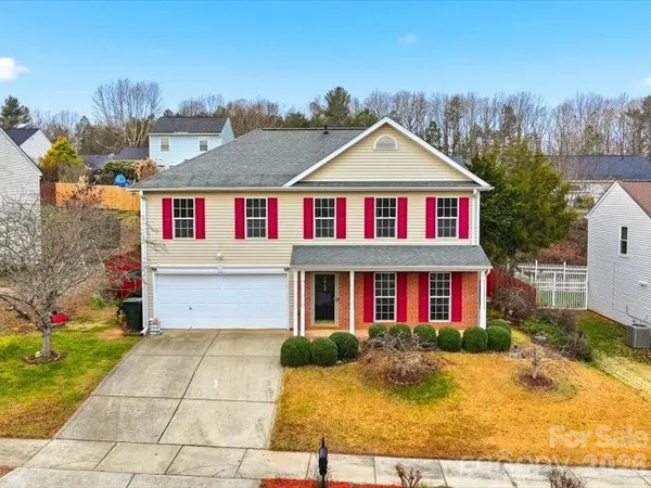 $350,000 | 1968 8th St Lane Southeast, Hickory, NC 28602