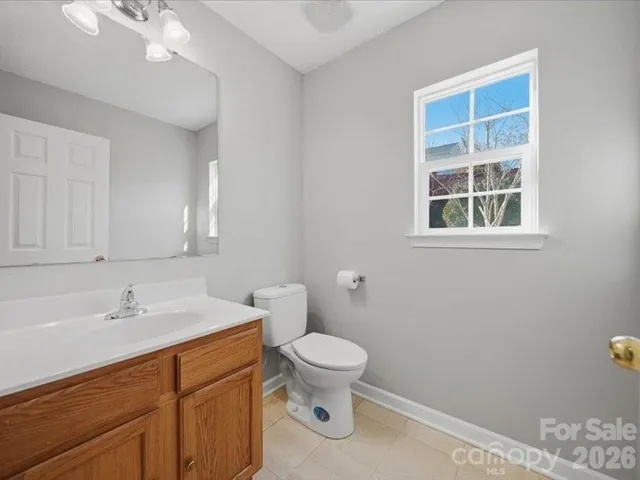 $355,000 | 1968 8th St Lane Southeast, Hickory, NC 28602