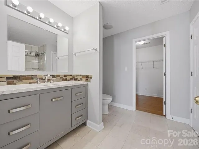 $355,000 | 1968 8th St Lane Southeast, Hickory, NC 28602