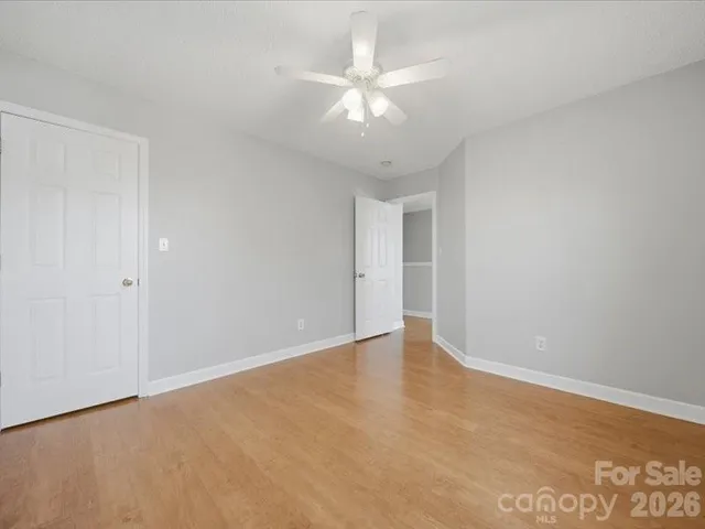 $355,000 | 1968 8th St Lane Southeast, Hickory, NC 28602