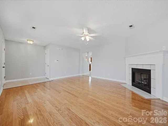 $355,000 | 1968 8th St Lane Southeast, Hickory, NC 28602