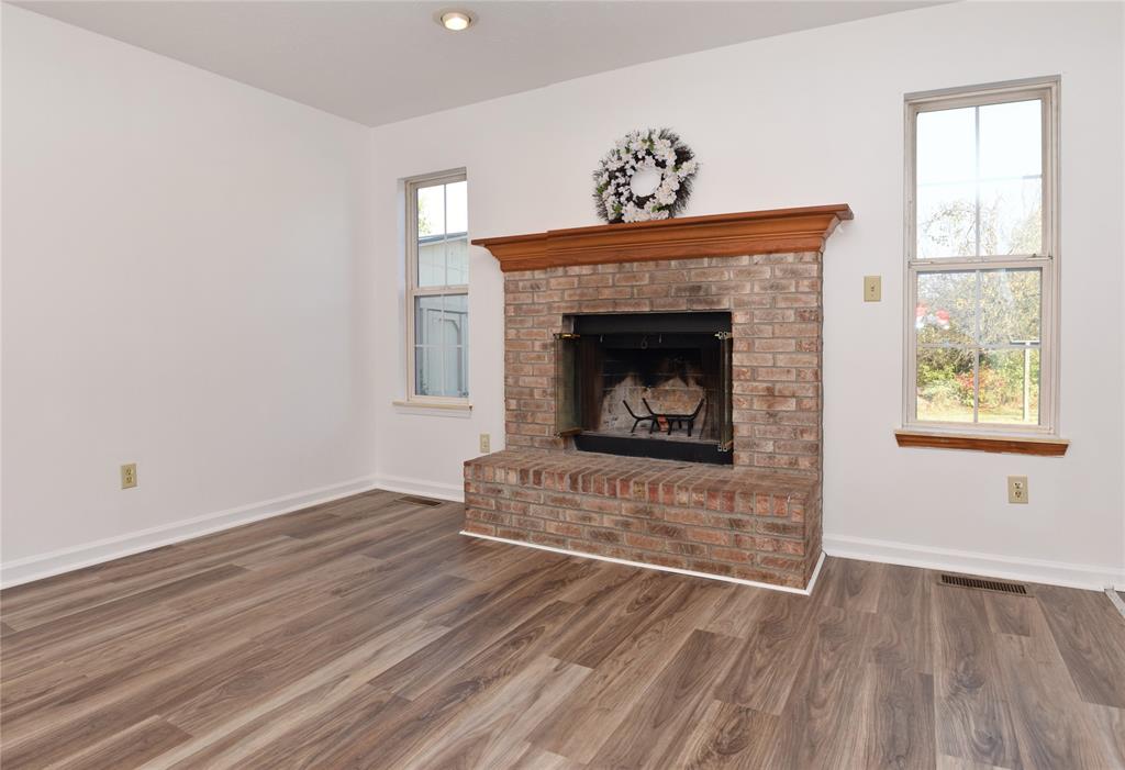 11066 Springtree Place Indianapolis, IN 46239 - Photo 10 of 37 Gallery Image 10