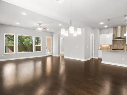 $899,000 | 5305 Mandevilla Drive, Austin, TX 78739