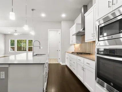 $899,000 | 5305 Mandevilla Drive, Austin, TX 78739