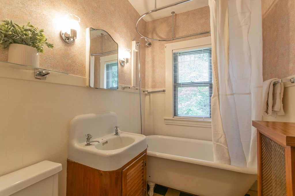 151 Daviston Street Springfield, MA 01108 - Photo 23 of 30