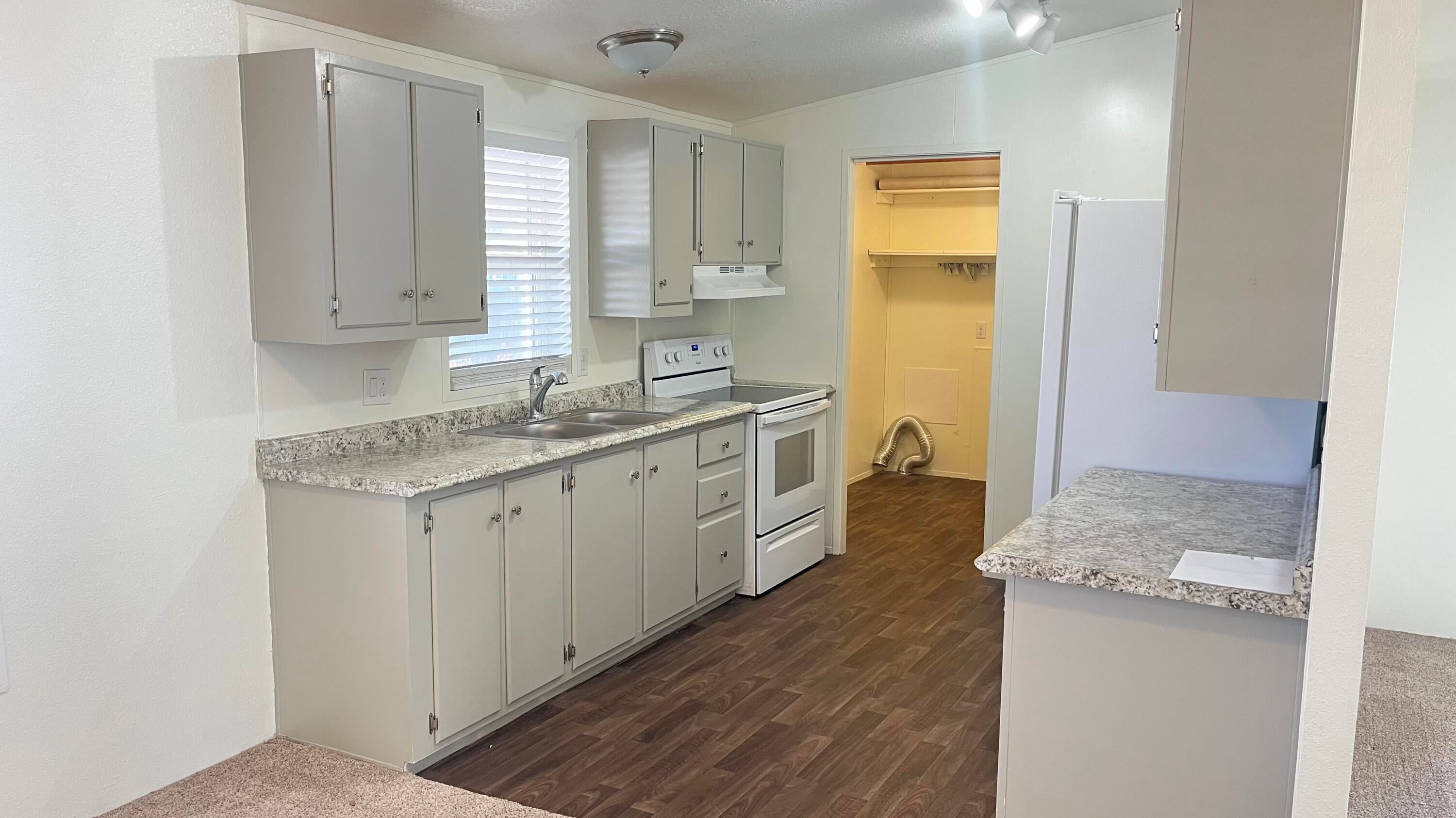 8401 Old Stage Road, Unit 27 Central Point, OR 97502 - Photo 13 of 41 IMG_1573 New