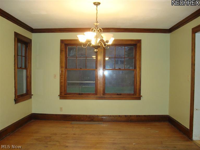 1642 Maple Road Cleveland Heights, OH 44121 - Photo 6 of 21 Dining Room