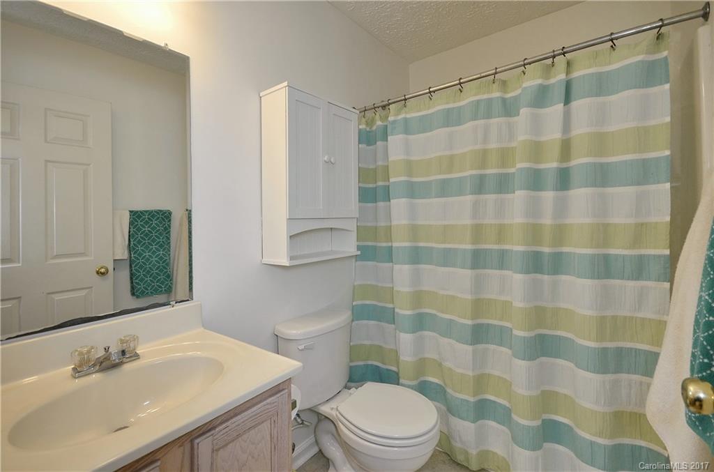 34 Rocking Porch Lane, Unit 11 Asheville, NC 28805 - Photo 15 of 19 Gallery Image 15