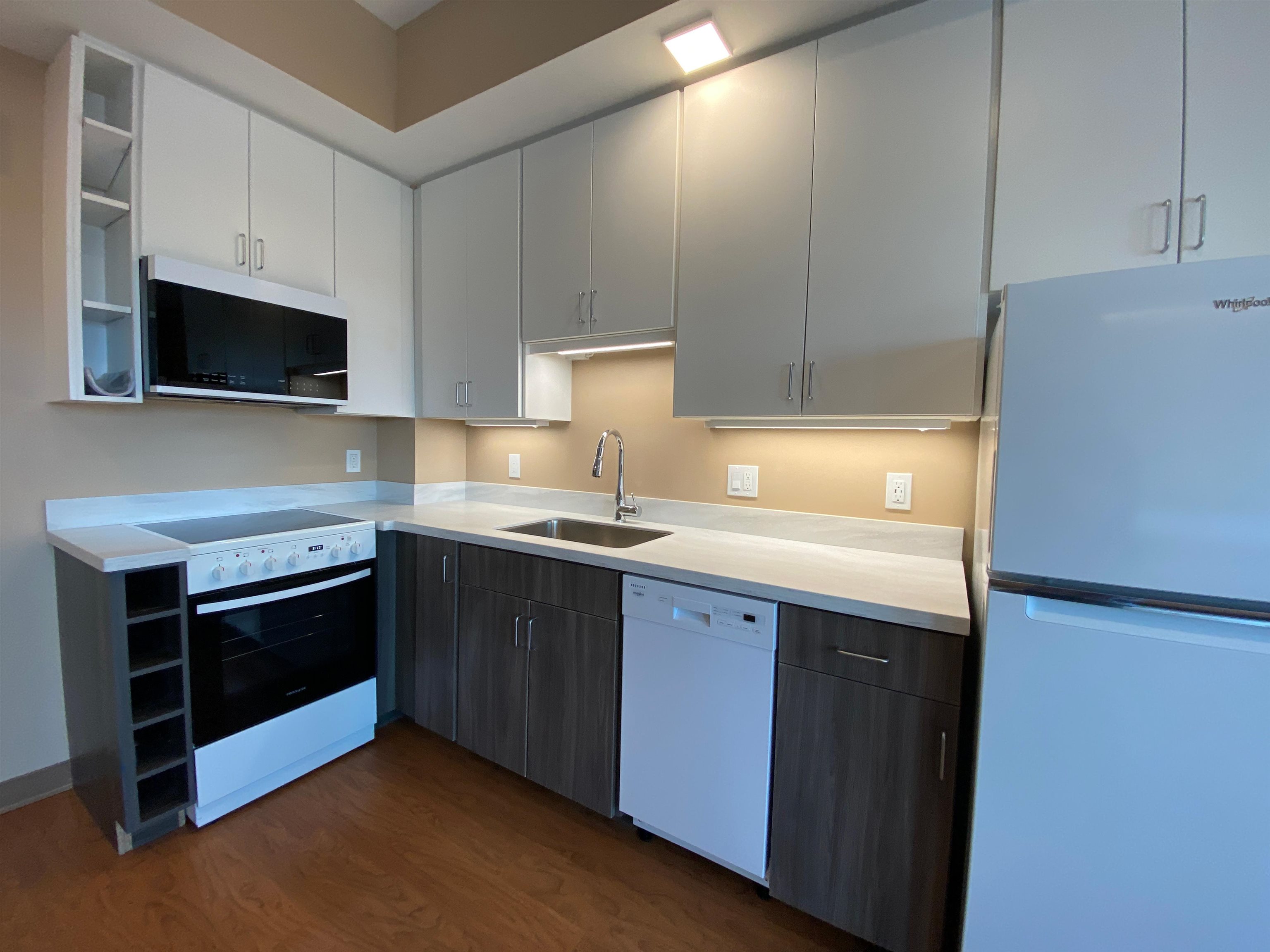 83 Hanover Street, Unit 510 Manchester, NH 03101 - Photo 29 of 54