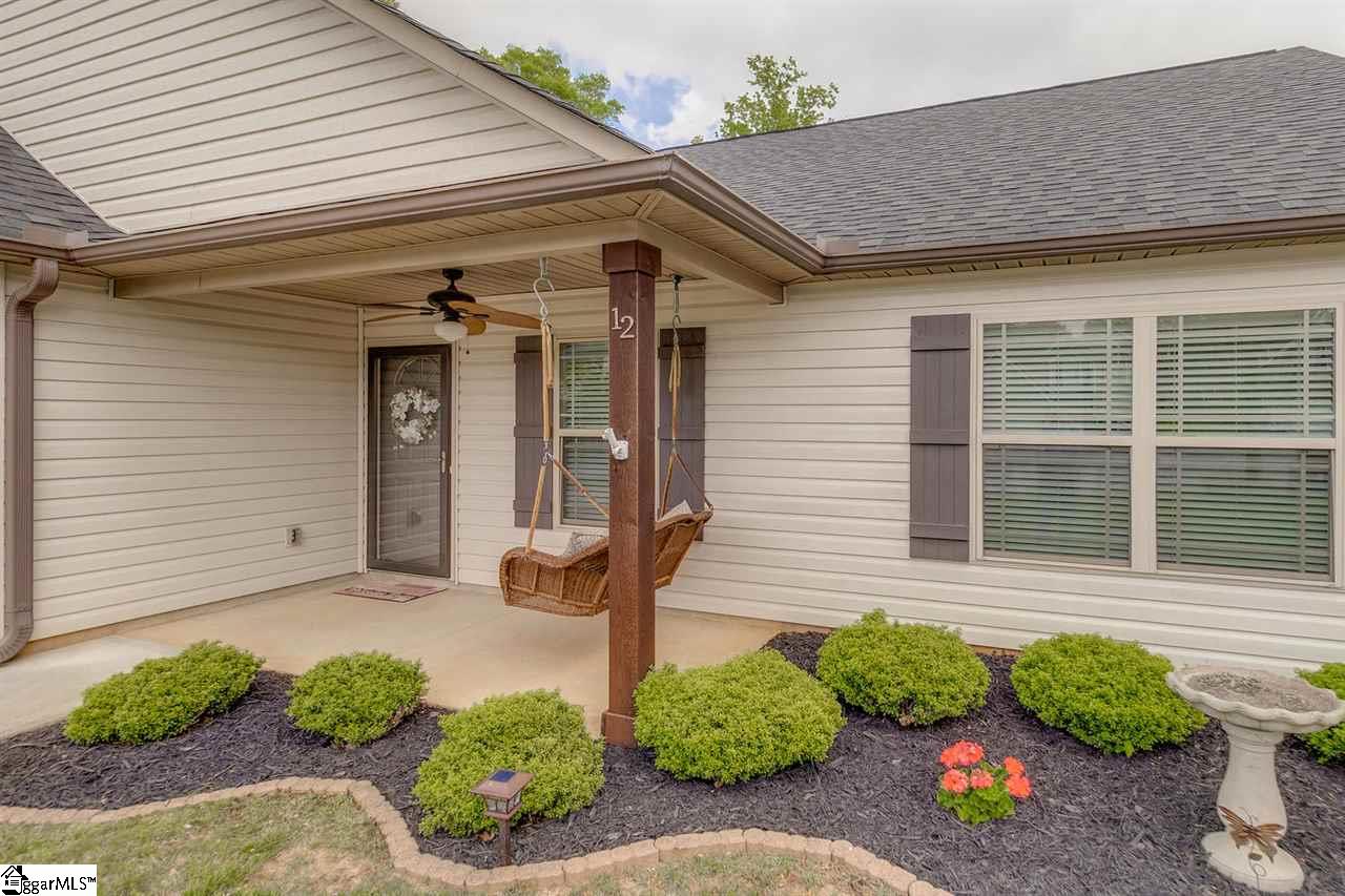 12 Rusty Court Simpsonville, SC 29680 - Photo 2 of 25 Gallery Image 2