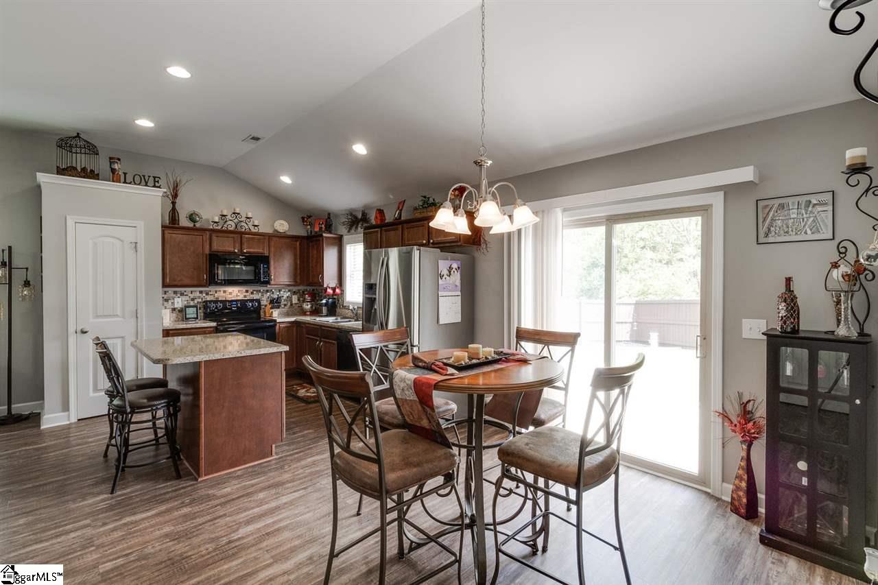 12 Rusty Court Simpsonville, SC 29680 - Photo 8 of 25 Gallery Image 8