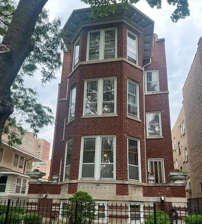$4,000 | 1122 West Columbia Avenue, Unit 1, Chicago, IL 60626