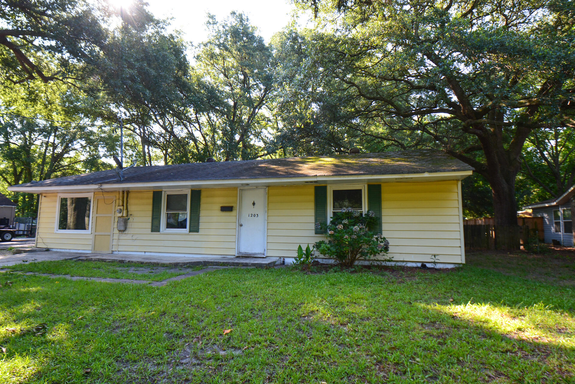 1203 Hawthorne Road Hanahan, SC 29410 - Photo 1 of 22 Hawthorne Rd (2)
