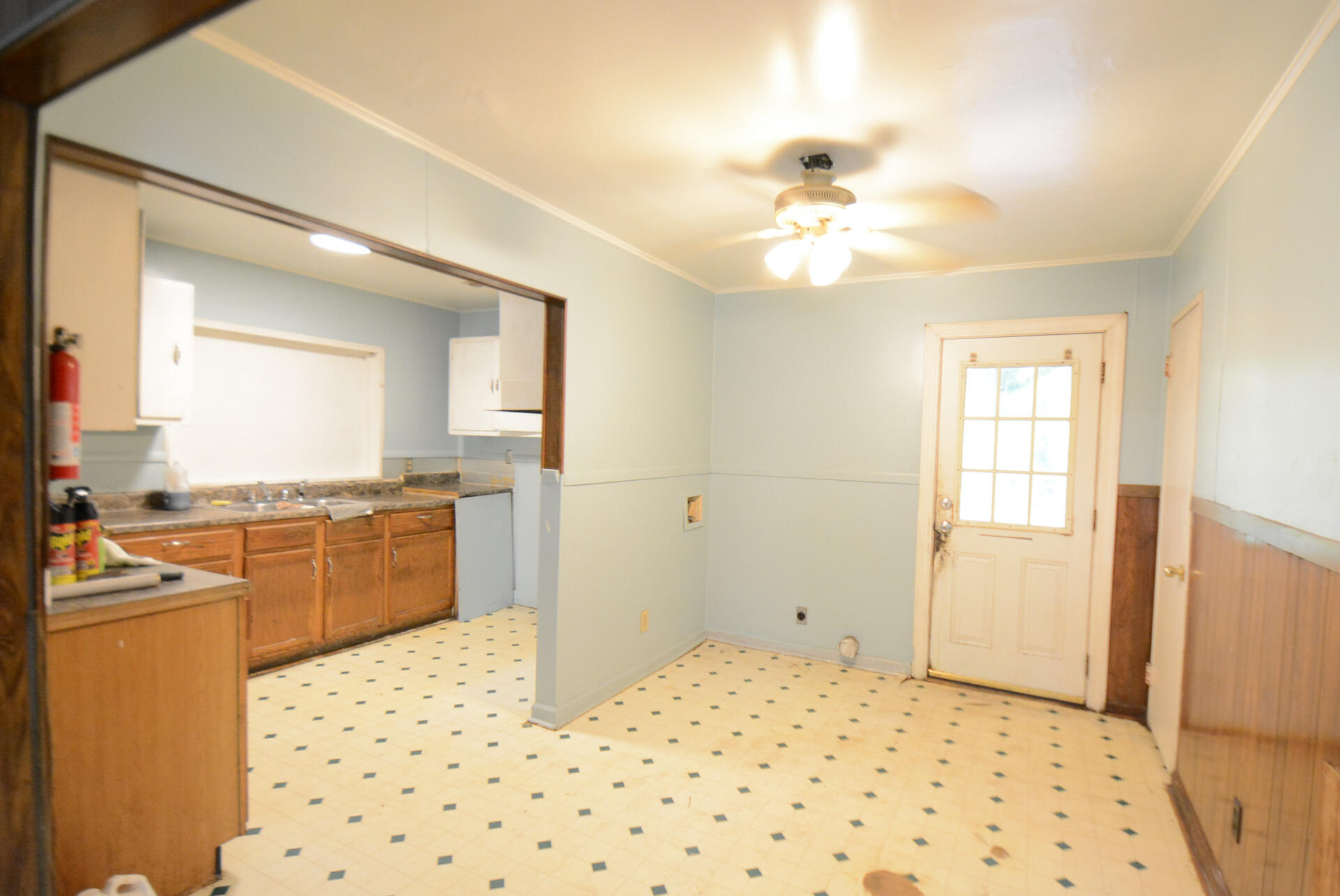 1203 Hawthorne Road Hanahan, SC 29410 - Photo 5 of 22 Hawthorne Rd (6)