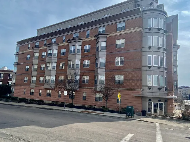 $3,900 | 120 Mountfort Street, Unit 502, Boston, MA 02215