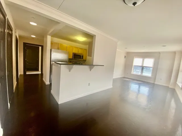 $3,900 | 120 Mountfort Street, Unit 502, Boston, MA 02215