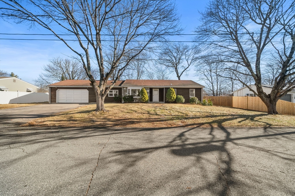 128 Burgess Road Somerset, MA 02726 - Photo 3 of 9 Gallery Image 3