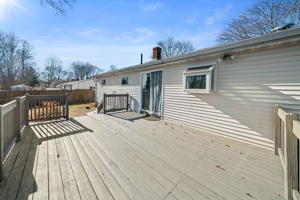 128 Burgess Road Somerset, MA 02726 - Photo 8 of 9 Gallery Image 8