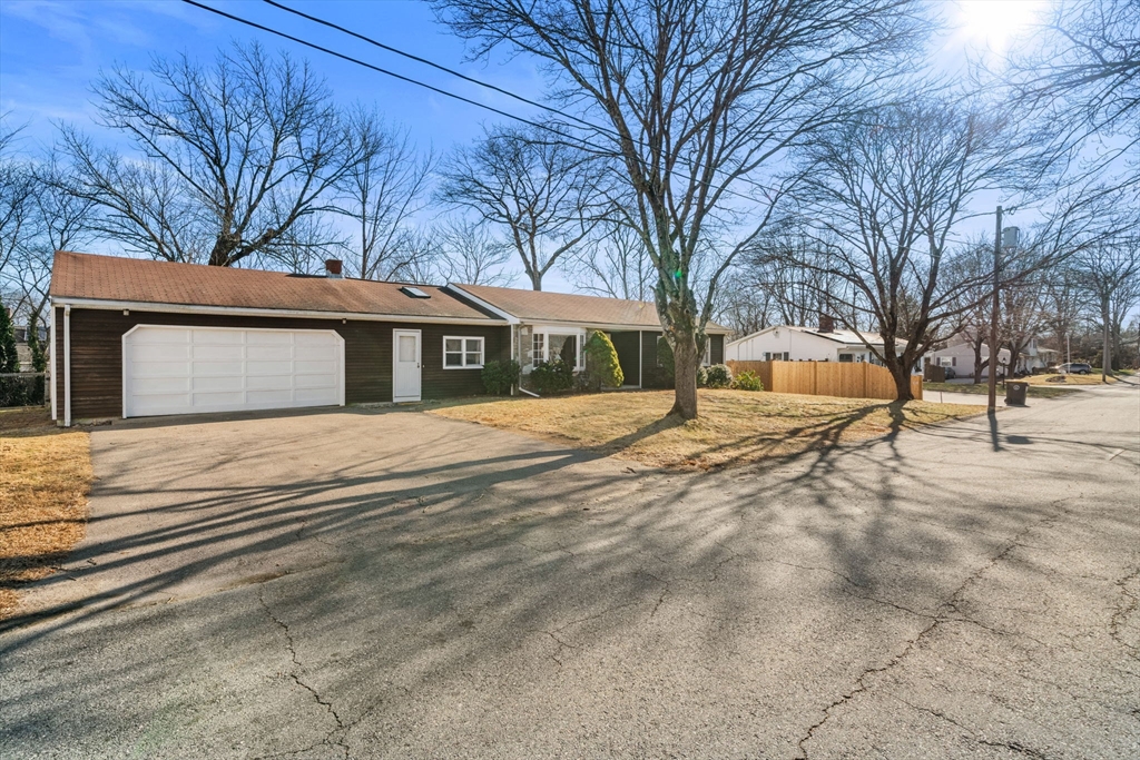 128 Burgess Road Somerset, MA 02726 - Photo 9 of 9 Gallery Image 9