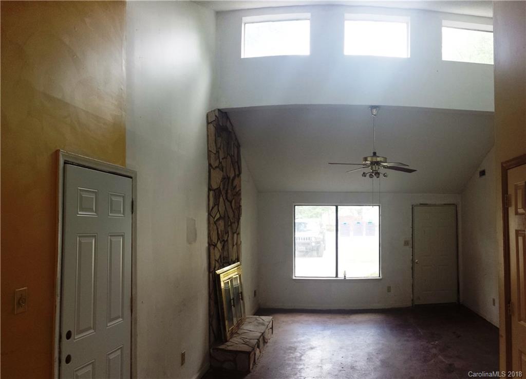 6826 Pence Road, Unit 3 Charlotte, NC 28227 - Photo 9 of 13