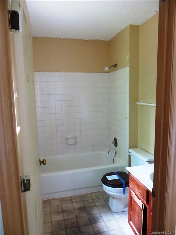 6826 Pence Road, Unit 3 Charlotte, NC 28227 - Photo 10 of 13