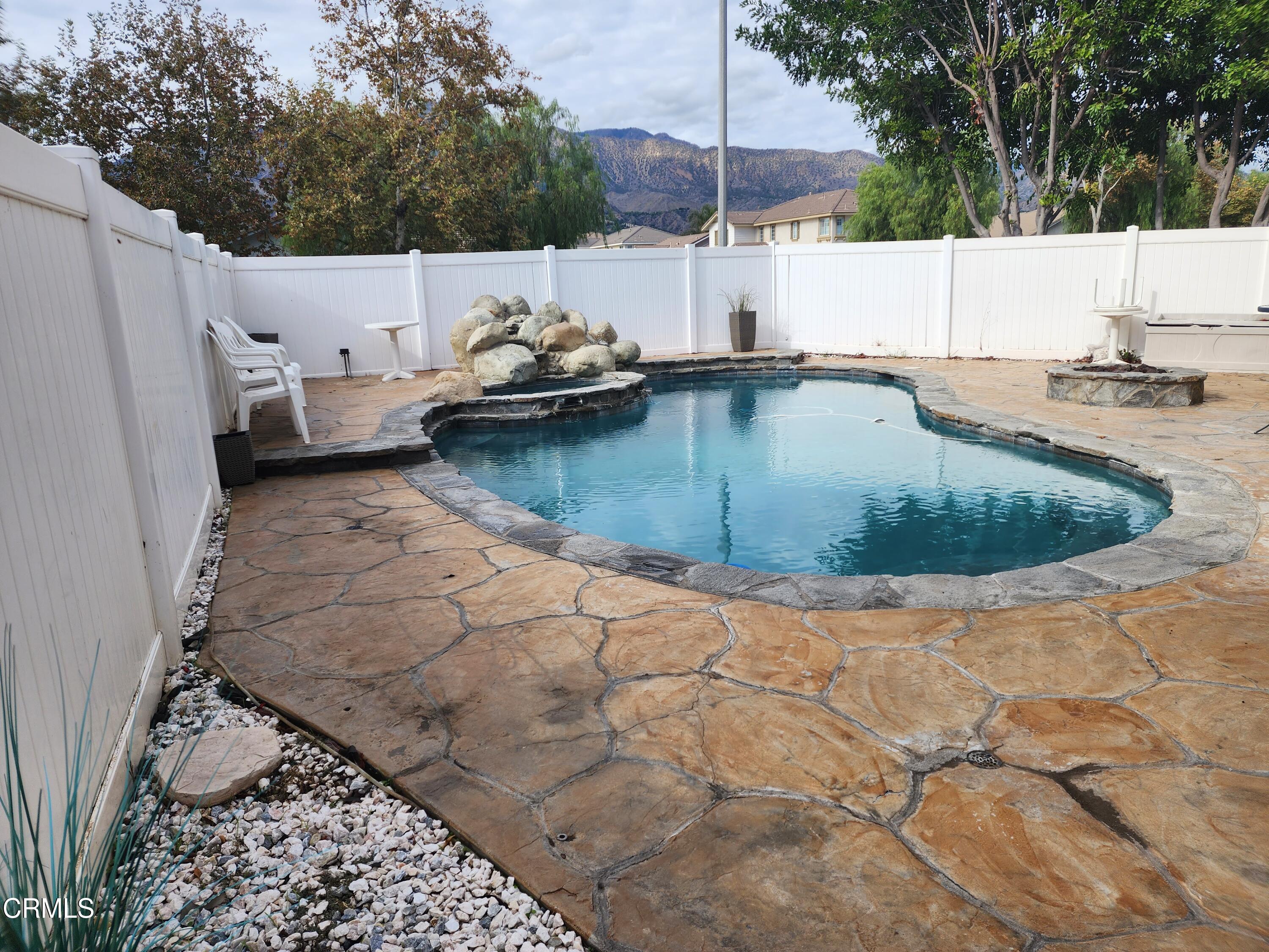 998 Arrasmith Lane Fillmore, CA 93015 - Photo 38 of 40 a view of a backyard with sitting area