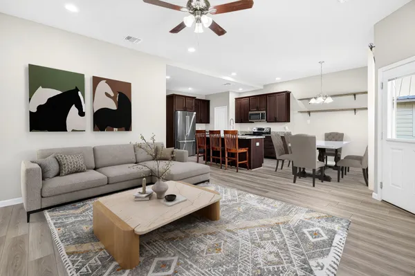 $250,000 | 15678 Holly Drive, Montgomery, TX 77356