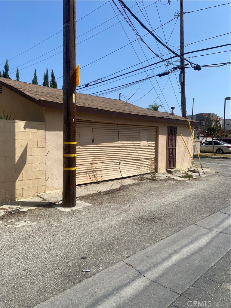11016 Concert Street El Monte, CA 91731 - Photo 12 of 22 a view of a car garage door