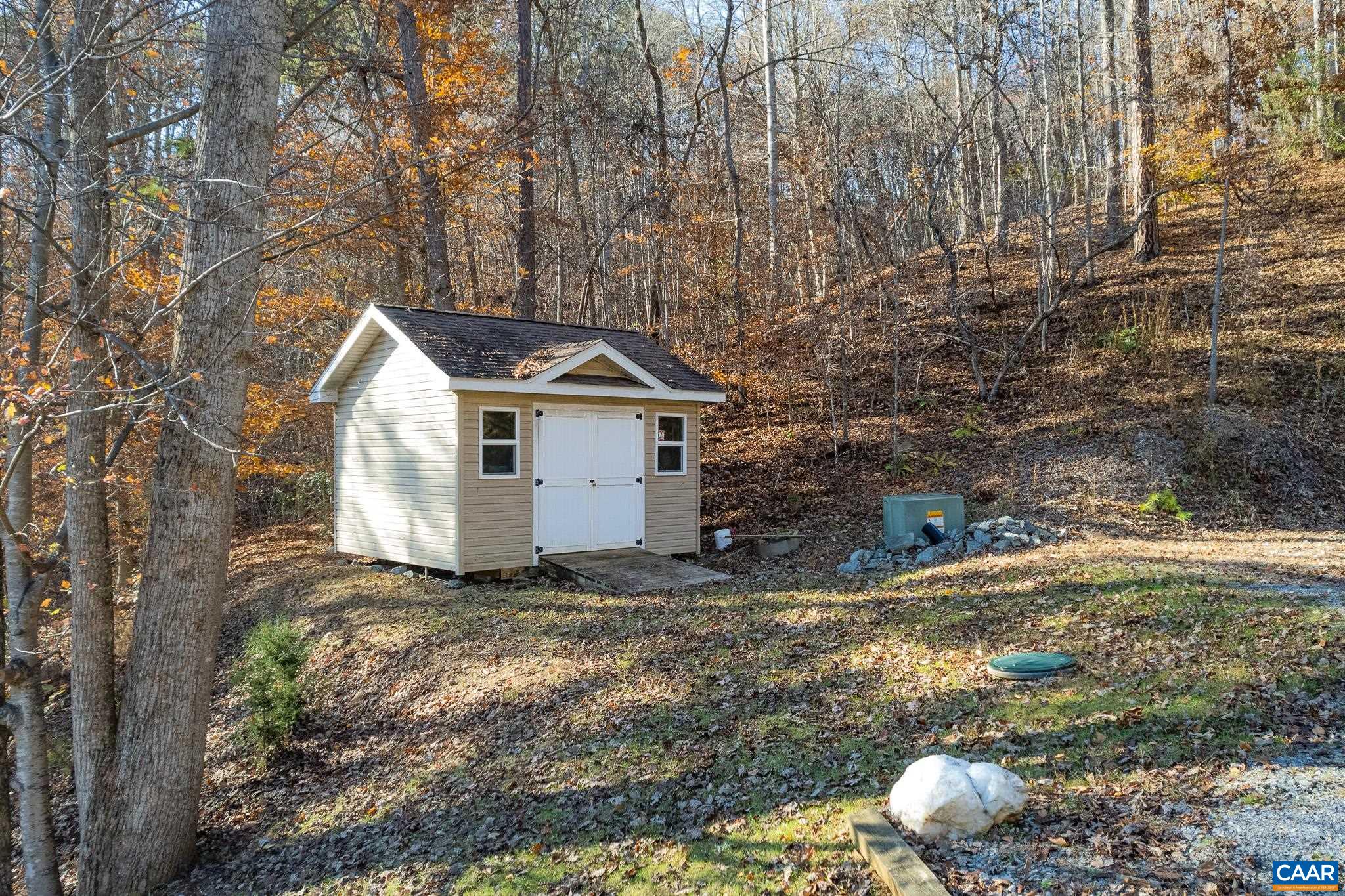 909 Gap Bridge Road Moneta, VA 24121 - Photo 17 of 75