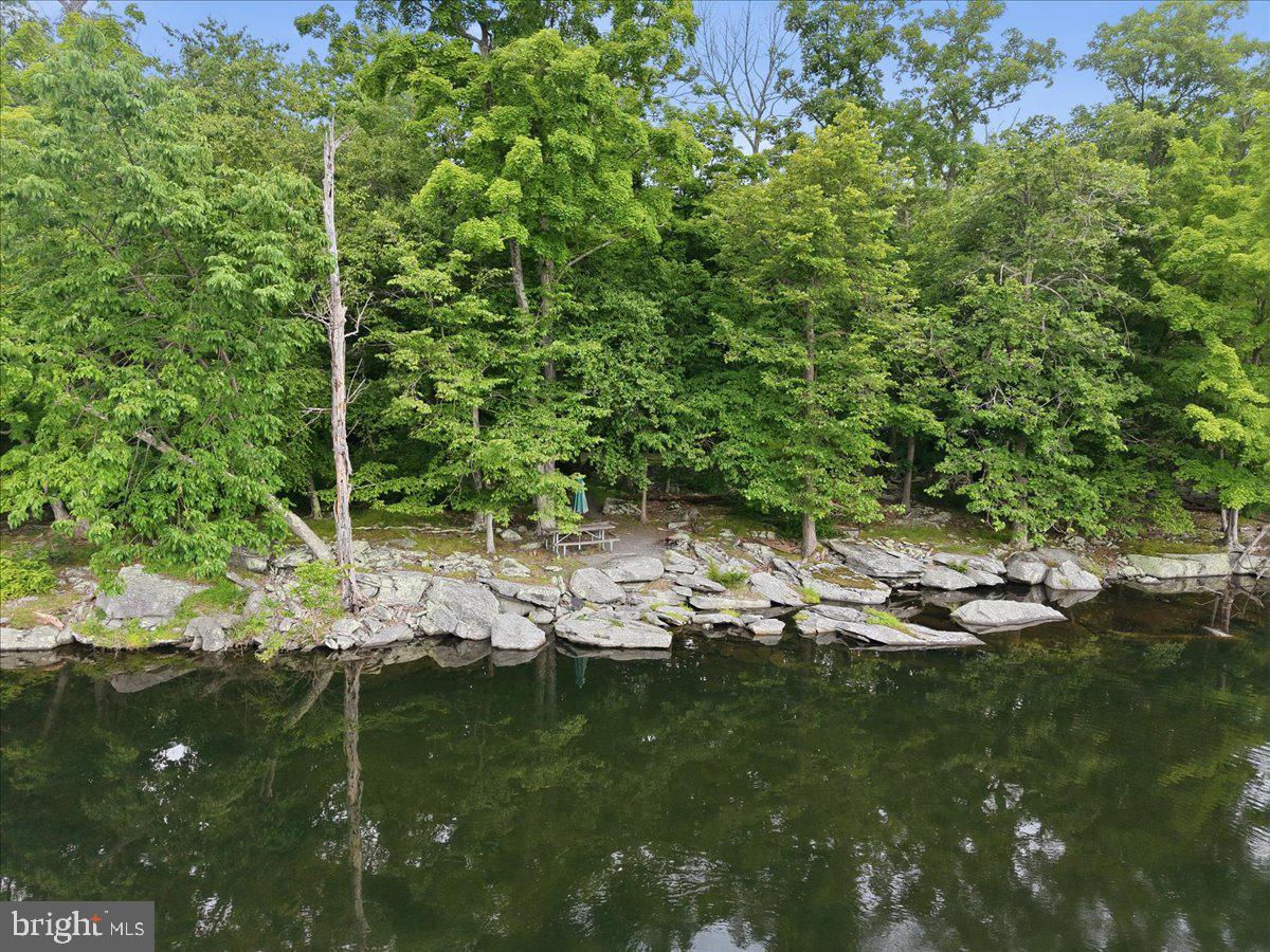 2342 Eagle Path Bushkill, PA 18324 - Photo 45 of 49 Gallery Image 45