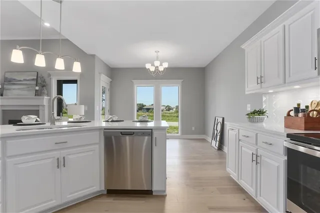 $448,520 | 11420 Auburndale Circle, Kansas City, MO 64157