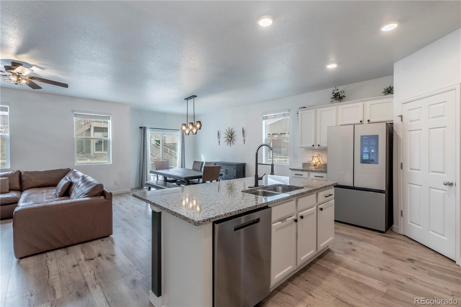 2099 Shadow Rider Circle Castle Rock, CO 80104 - Photo 3 of 35