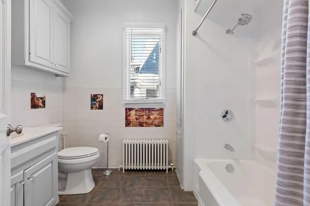 $1,195,000 | 290 Commercial Street, Unit 2B, Provincetown, MA 02657