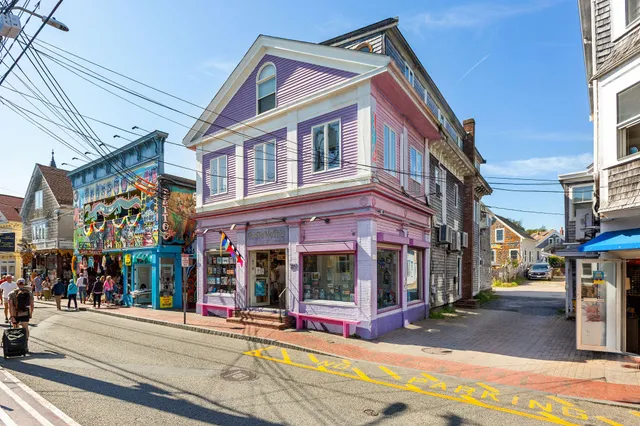$1,195,000 | 290 Commercial Street, Unit 2B, Provincetown, MA 02657