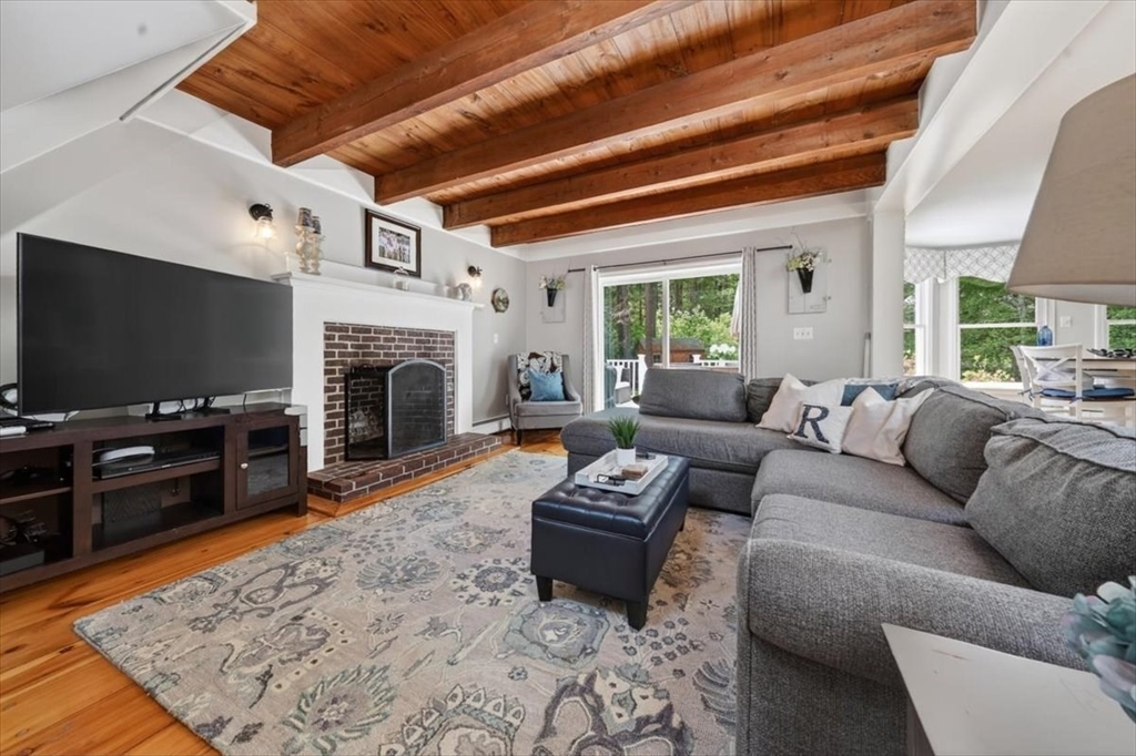178 Main Street Hanover, MA 02339 - Photo 4 of 28