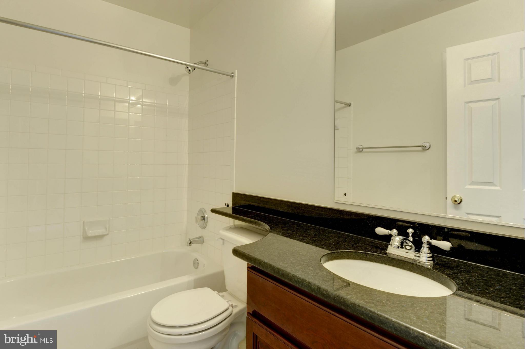 665 Springhouse Square Southeast Leesburg, VA 20175 - Photo 16 of 30 Guest Bathroom