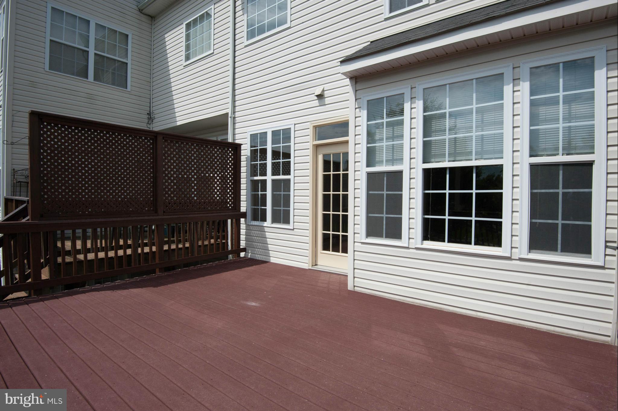 665 Springhouse Square Southeast Leesburg, VA 20175 - Photo 23 of 30 Trex Deck