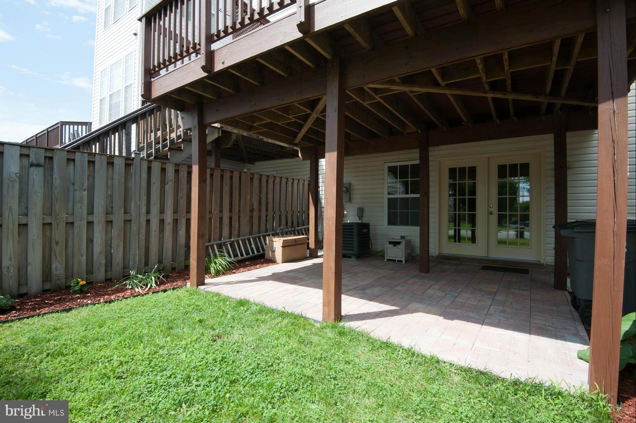 665 Springhouse Square Southeast Leesburg, VA 20175 - Photo 25 of 30 Exterior (Rear) Patio