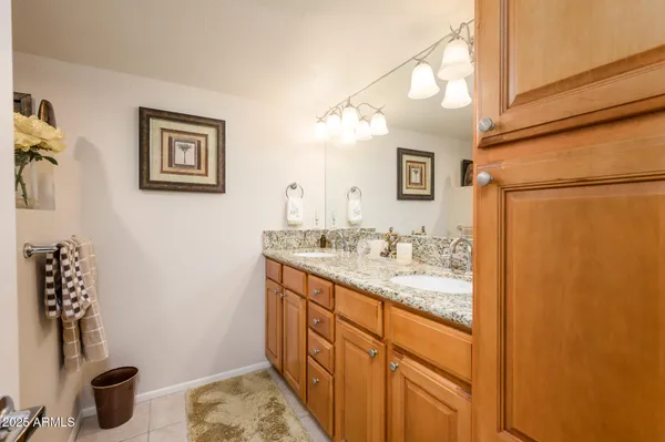 $285,000 | 12212 North Paradise Village Parkway West, Unit 146, Phoenix, AZ 85032