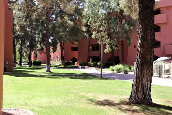 $285,000 | 12212 North Paradise Village Parkway West, Unit 146, Phoenix, AZ 85032