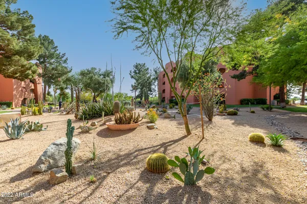 $285,000 | 12212 North Paradise Village Parkway West, Unit 146, Phoenix, AZ 85032