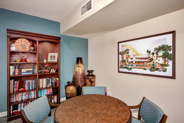 $285,000 | 12212 North Paradise Village Parkway West, Unit 146, Phoenix, AZ 85032