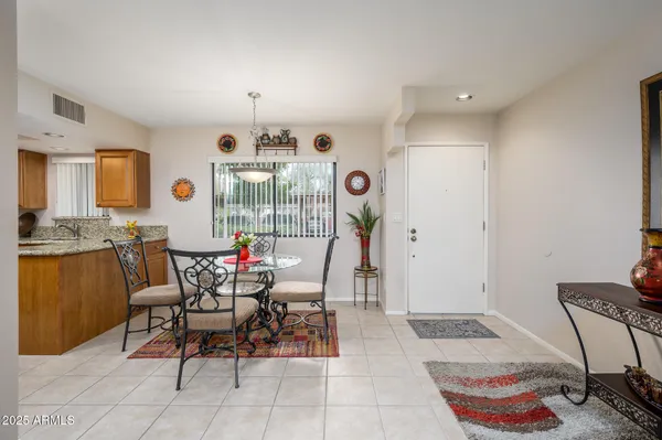 $285,000 | 12212 North Paradise Village Parkway West, Unit 146, Phoenix, AZ 85032