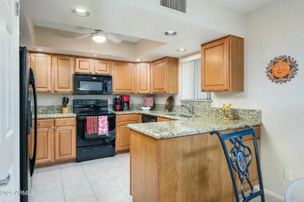 $285,000 | 12212 North Paradise Village Parkway West, Unit 146, Phoenix, AZ 85032